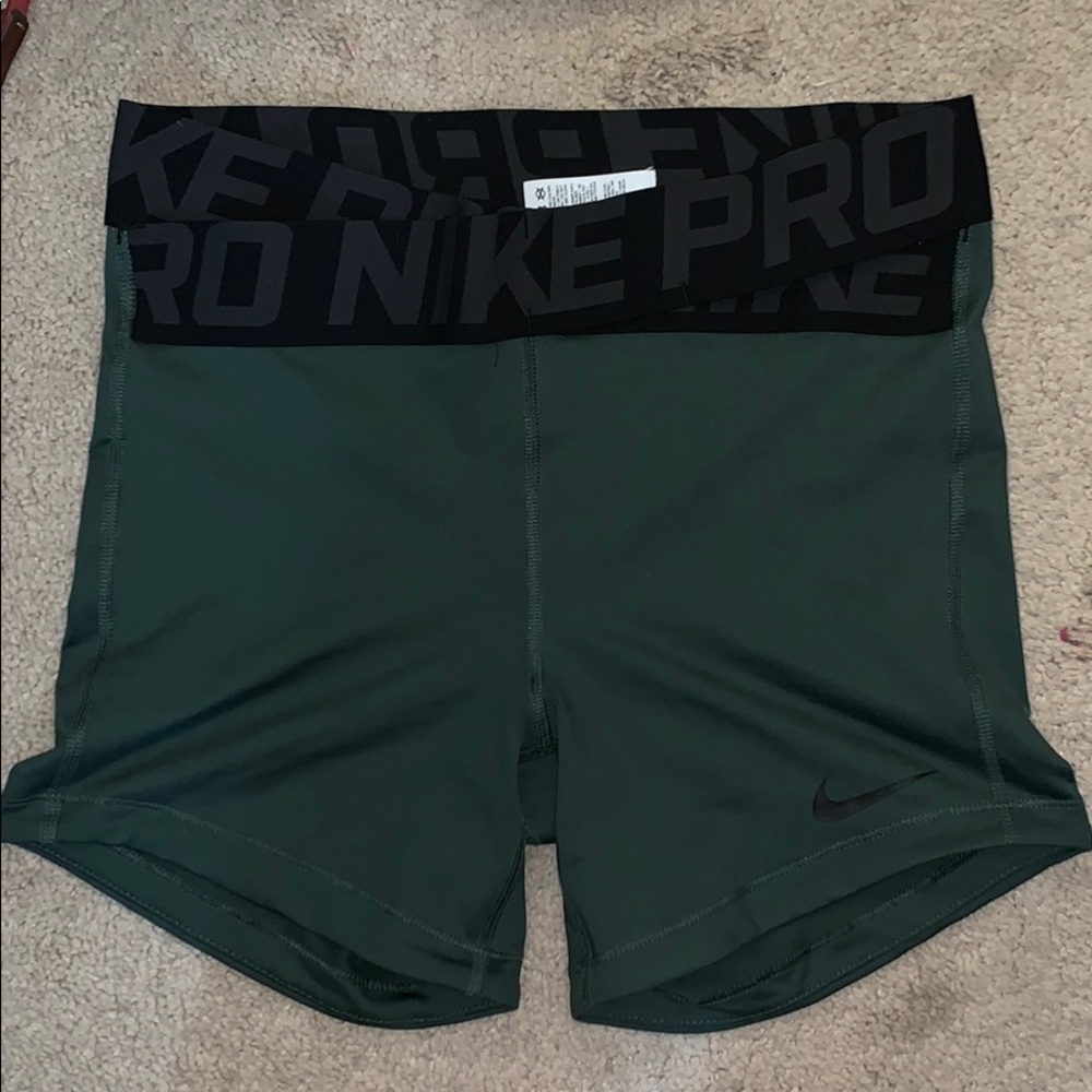 Nike Pros excellent condition